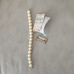 Elegant Cream Pearl Bracelet